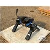 Image 1 : REESE R16 5TH WHEEL HITCH