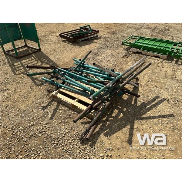 FREESTANDING FENCE PANEL SUPPORTS