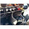 Image 12 : 2006 KENWORTH T800B TRI DRIVE TRUCK TRACTOR