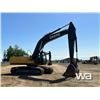 Image 2 : 2010 JOHN DEERE 350D LC HYDRAULIC EXCAVATOR