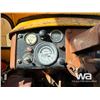 Image 7 : MINNEAPOLIS MOLINE G707 PROPANE TRACTOR