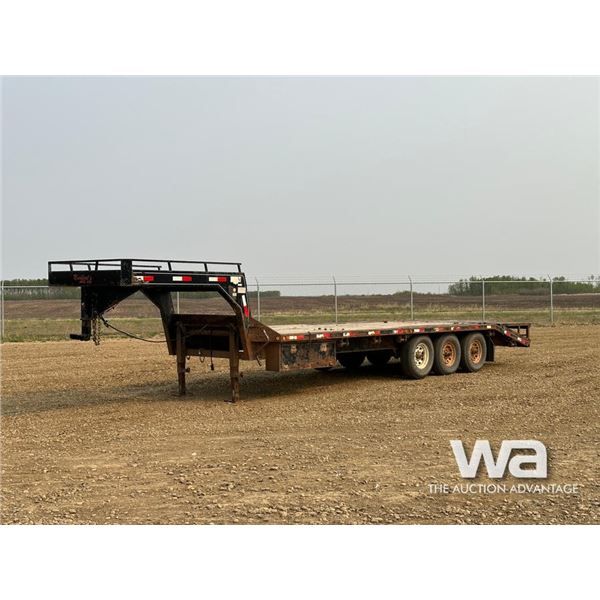 2001 NORBERTS 26 FT. GOOSENECK EQUIPMENT TRAILER