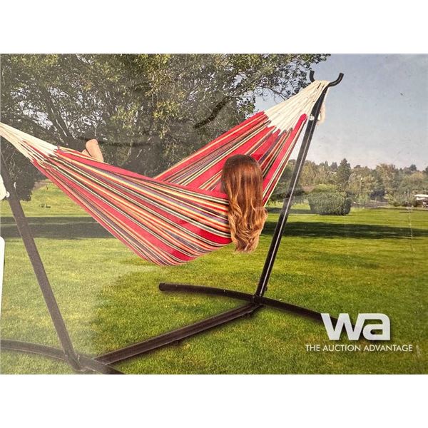 SWINGING HAMMOCK