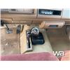 Image 13 : 1993 CHEVROLET GMT-400 3500 DUALLY PICKUP