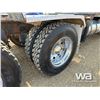 Image 32 : 2007 PETERBILT 378 TRI DRIVE SLEEPER TRUCK TRACTOR
