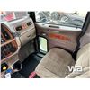 Image 8 : 2007 PETERBILT 378 TRI DRIVE SLEEPER TRUCK TRACTOR