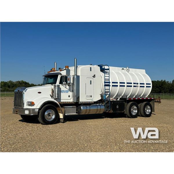 2004 PETERBILT 378 T/A SLEEPER TANK TRUCK