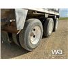 Image 11 : 1996 CASTLETON 44 FT. TRIDEM GRAIN TRAILER
