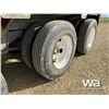 Image 12 : 1996 CASTLETON 44 FT. TRIDEM GRAIN TRAILER