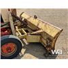 Image 16 : CASE 930 TRACTOR & BLADE