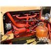 Image 18 : CASE 930 TRACTOR & BLADE