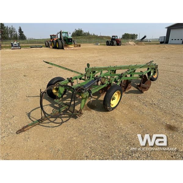 JOHN DEERE 4-BOTTOM PLOW