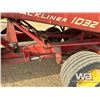 Image 15 : NEW HOLLAND STACKLINER 1032 T/A BALE WAGON