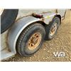 Image 21 : 1992 TRAILMANN 16 FT. T/A STOCK HORSE TRAILER