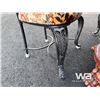 Image 5 : HARD OAK ROUND TABLE & (4) CHAIRS