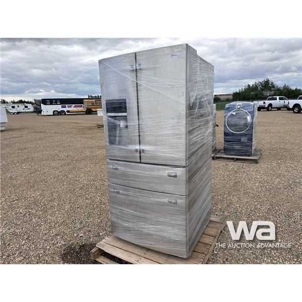 SAMSUNG FRENCH DOOR REFRIDGERATOR