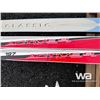 Image 6 : SNOW SHOES, 2 SETS OF CROSS COUNTRY SKIIS