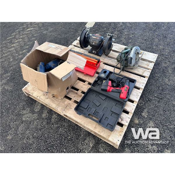 MAX POWER 18 V. CORDLESS DRILL W/ (2) BATTERIES