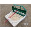 Image 1 : TRACTOR FEL BALE SPEAR