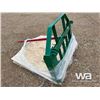 Image 4 : TRACTOR FEL BALE SPEAR