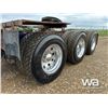 Image 26 : 2018 KENWORTH T800 TRI DRIVE SLEEPER TRUCK TRACTOR