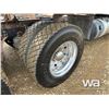 Image 31 : 2018 KENWORTH T800 TRI DRIVE SLEEPER TRUCK TRACTOR