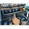 Image 15 : 2016 KENWORTH T800 TRI DRIVE TRUCK TRACTOR