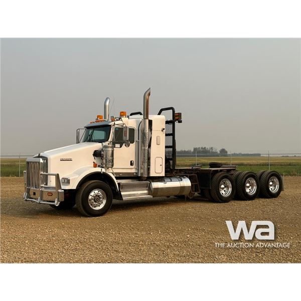 2016 KENWORTH T800 TRI DRIVE TRUCK TRACTOR