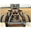 Image 33 : 2016 KENWORTH T800 TRI DRIVE TRUCK TRACTOR