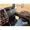 Image 8 : 2016 KENWORTH T800 TRI DRIVE TRUCK TRACTOR