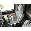 Image 7 : 2016 PETERBILT 389 T/A SLEEPER TRUCK TRACTOR