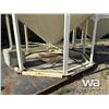 Image 2 : MERIDIAN 1620 SMOOTH WALL FERTILIZER HOPPER BIN