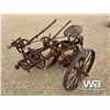 Image 2 : ANTIQUE 2 BOTTOM PLOW