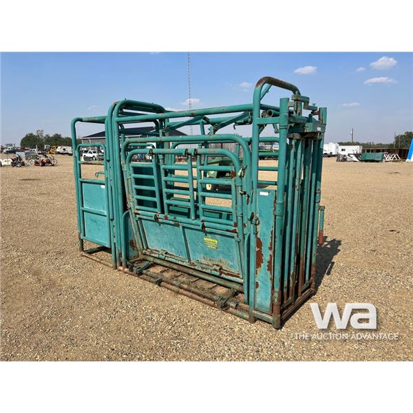 MORAND CATTLE SQUEEZE