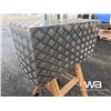 Image 4 : RECTANGLE ALUMINUM TOOL BOX