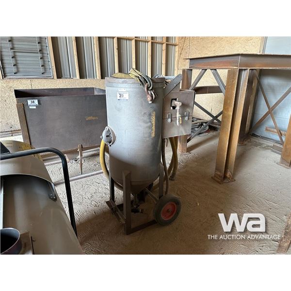 2014 MODUBLAST SAND BLASTING POT & HOSE