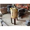 Image 2 : 1990 SANSTORM 125 PSI SAND BLASTER POT