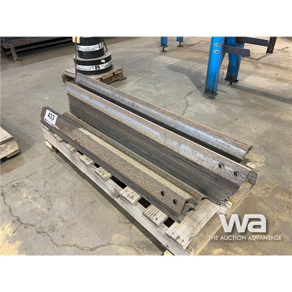 PALLET OF ANGLE IRON BRACKETS