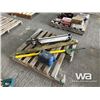 Image 2 : LINE SITE AUTOMATIC LEVEL, STAND
