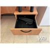 Image 5 : WOOD DECK W/ 2 CABINETS