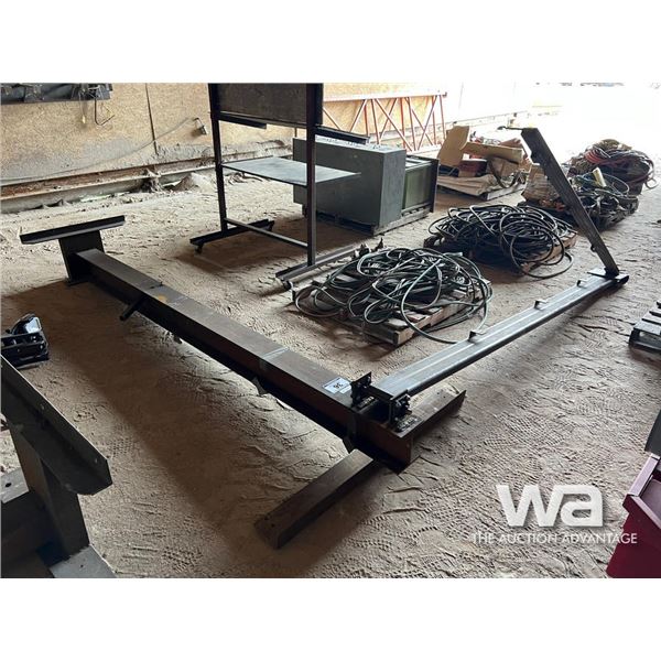 STEEL WALL CRANE