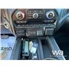 Image 13 : 2020 GMC 3500HD DENALI CREW CAB PICKUP