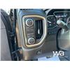 Image 18 : 2020 GMC 3500HD DENALI CREW CAB PICKUP