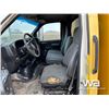 Image 6 : 2004 GMC C6500 S/A REEFER TRUCK