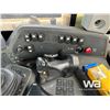 Image 12 : 2006 CATERPILLAR D8T CRAWLER DOZER