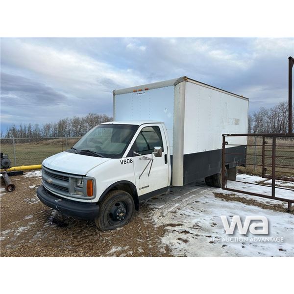 1999 CHEVROLET 3500 CUTAWAY VAN