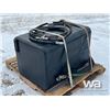 Image 4 : STEEL HYDRAULIC TANK