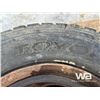 Image 4 : (2) 225/70 R19.5 TIRES & RIMS