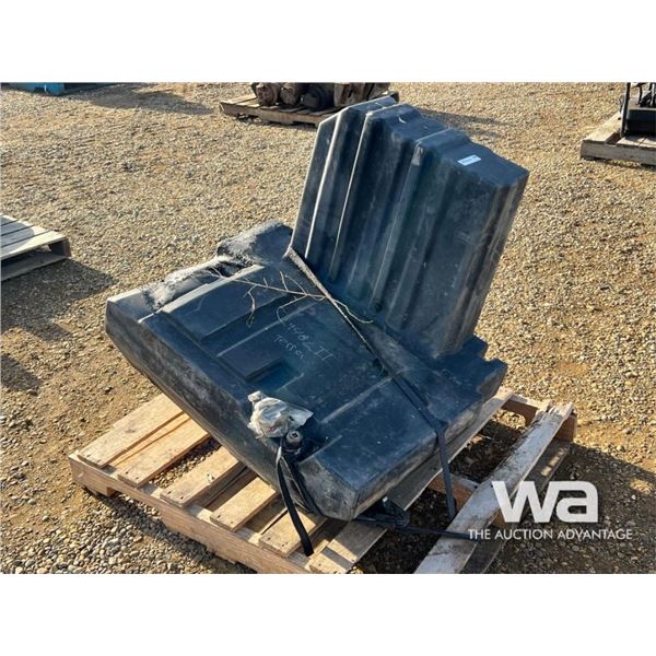 JOHN DEERE 948L TANK