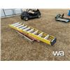 Image 4 : (2) STEP LADDERS